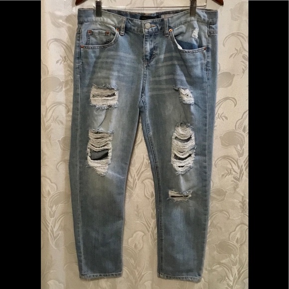 Aeropostale Boyfriend Distressed Jeans - Picture 1 of 7